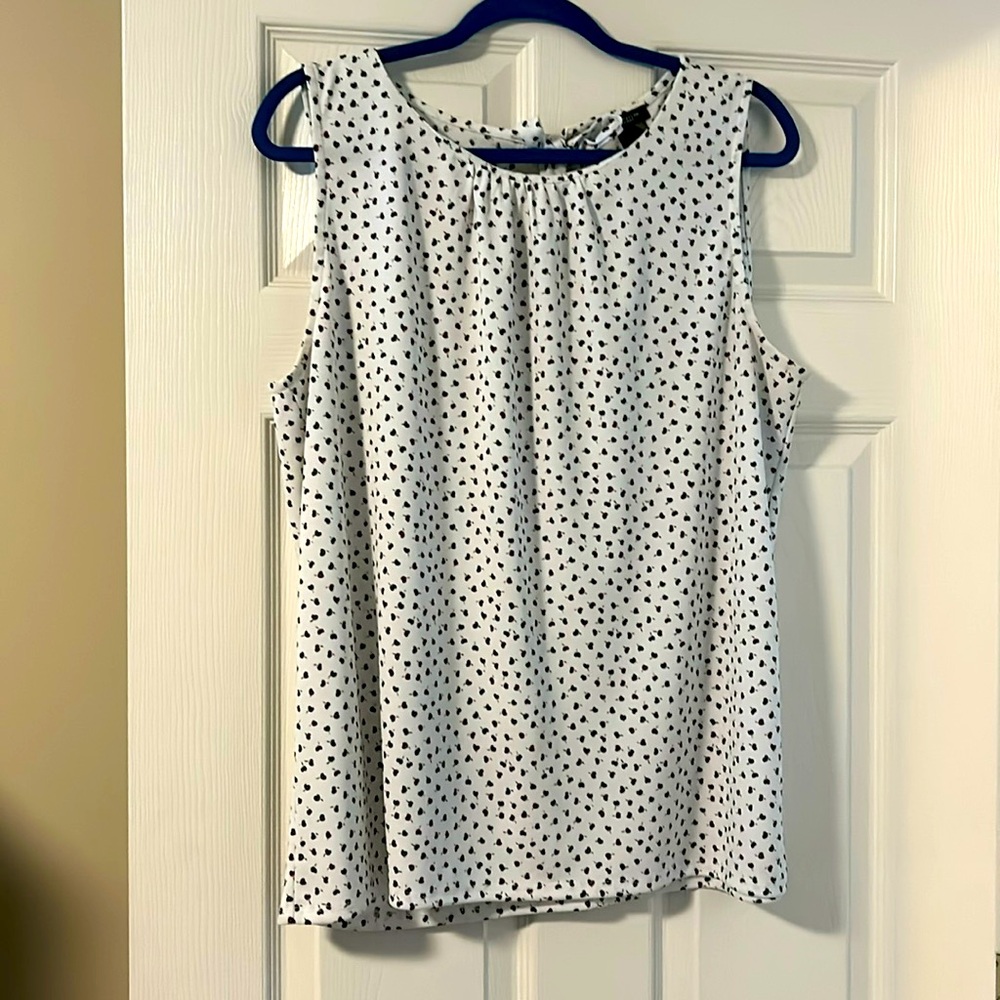 Ann Taylor sleeveless top w/ bow tie in back